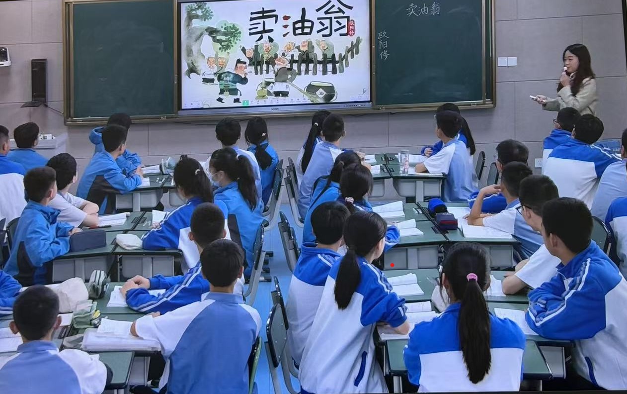 王雨欣.jpg 王雨欣.jpg