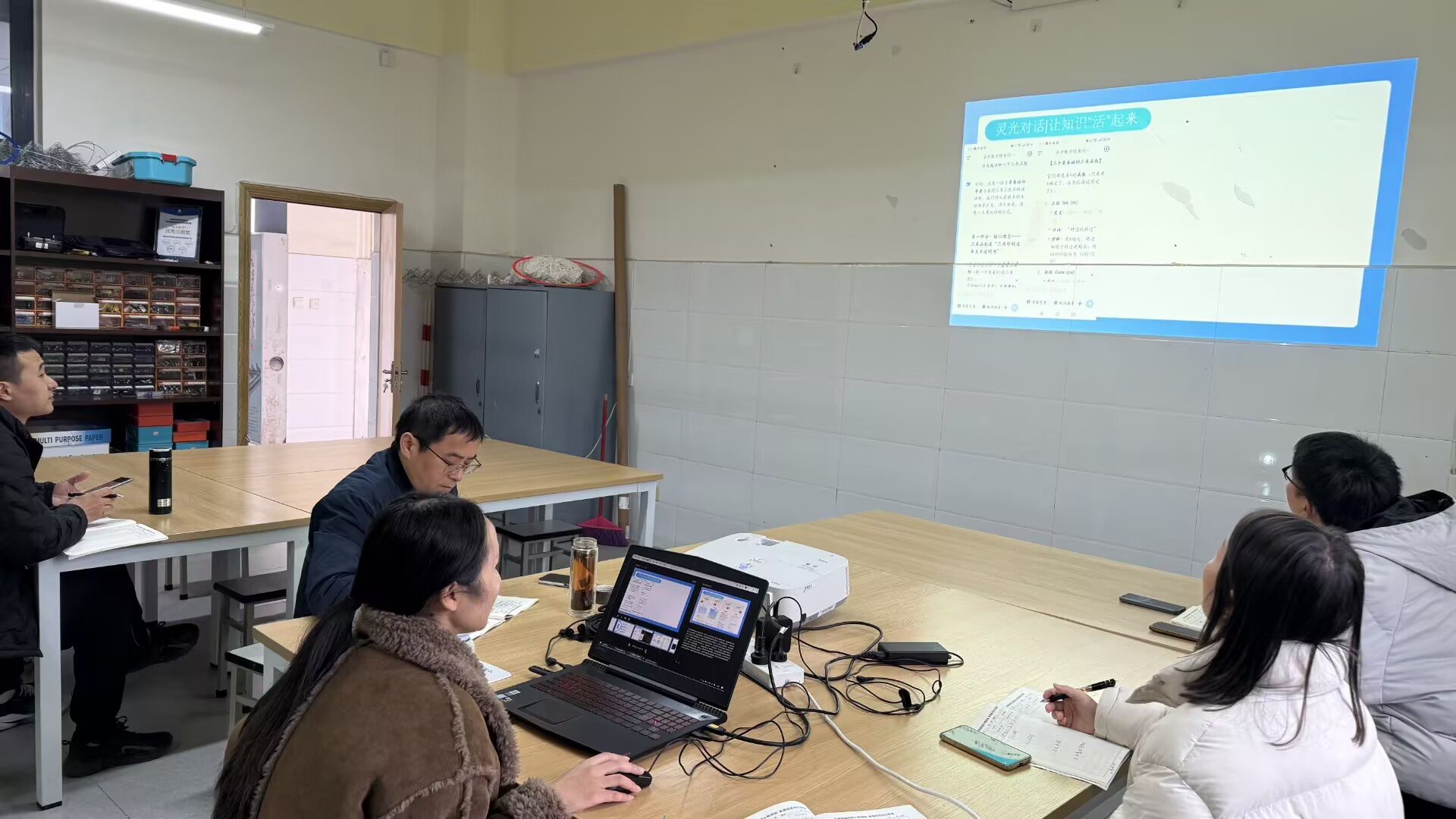 949fd5351a3afb56450cb9d91cbffdf7.jpg 949fd5351a3afb56450cb9d91cbffdf7.jpg