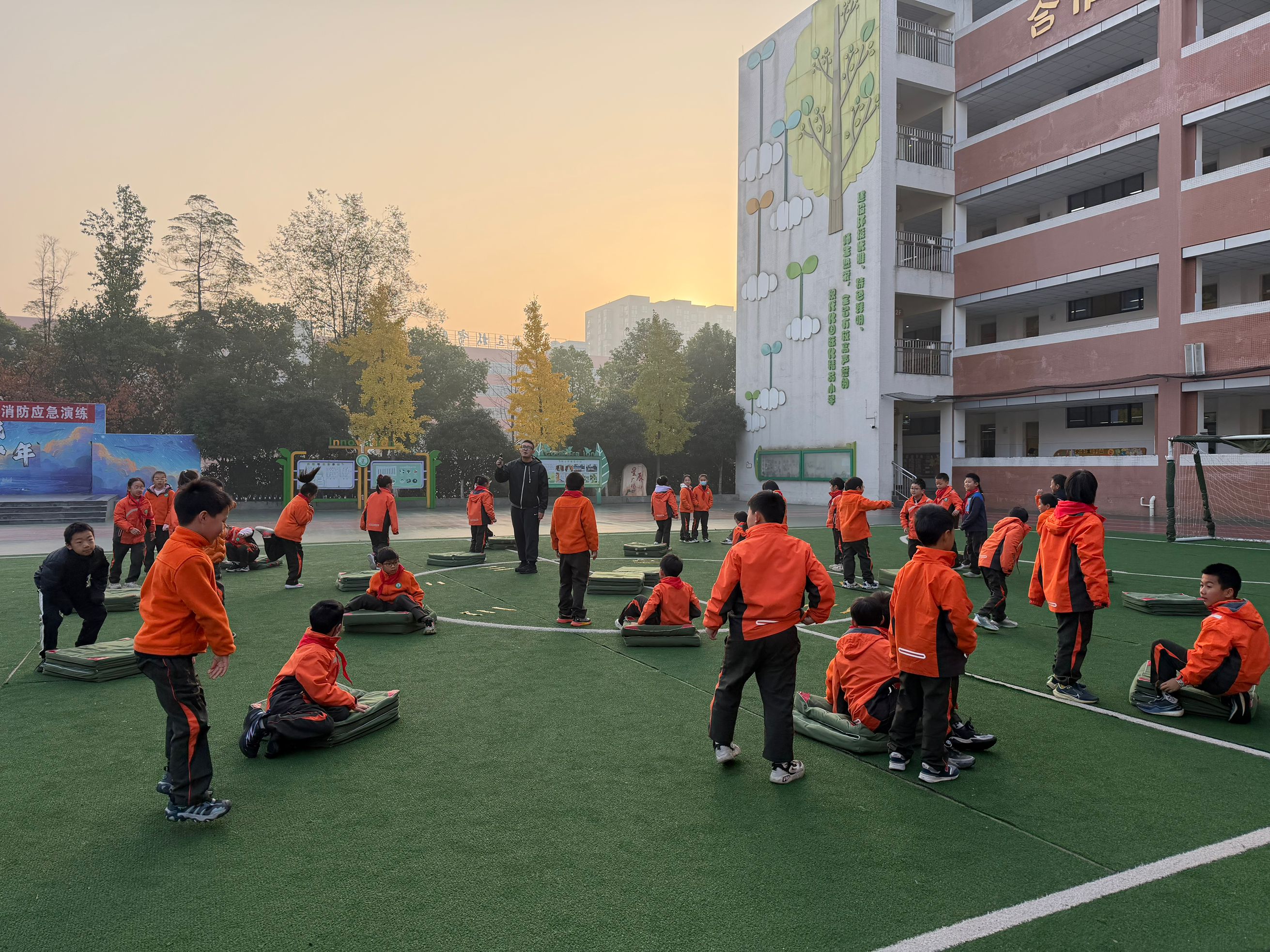 46bf83cdb58213c57d0bdb4351f02b75.jpg 46bf83cdb58213c57d0bdb4351f02b75.jpg